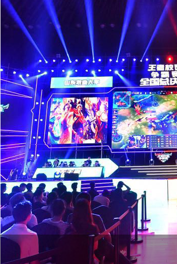 他在俱乐部 他在俱乐部