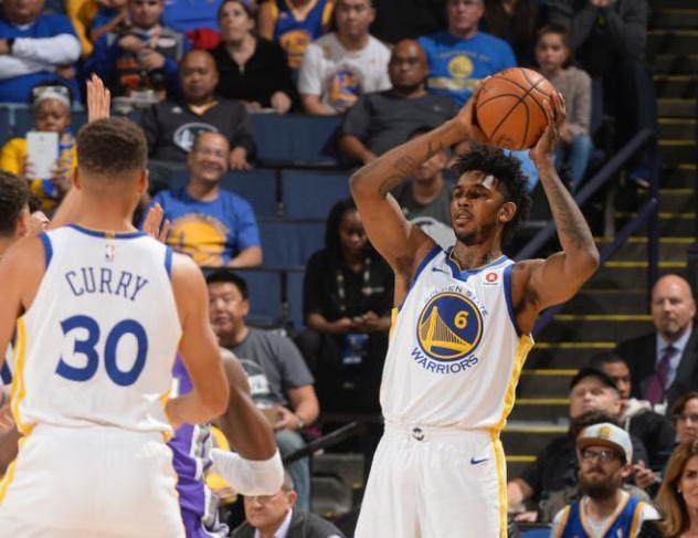 多数社区与 多数社区与